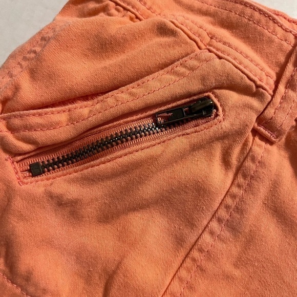 Shasa Salmon colored shorts size medium - Picture 3 of 7